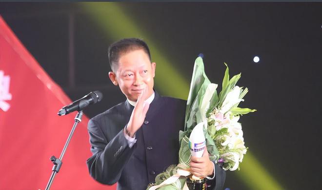 不接广告不与冯小刚合作绝不向资本低头尊龙凯时ag旗舰厅网站王志文：我一生(图14)