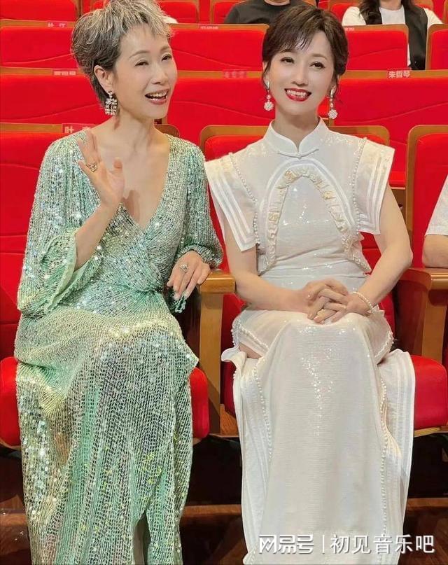 娘子许仙30年后撒糖竟藏惊天秘密z6尊龙·中国网站神仙售后！白(图4)