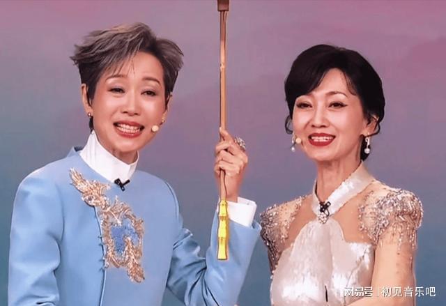 娘子许仙30年后撒糖竟藏惊天秘密z6尊龙·中国网站神仙售后！白(图5)