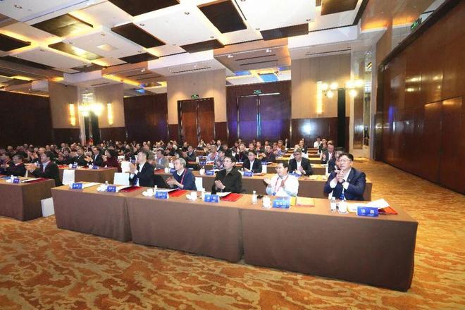 高速磁浮委员会在青岛成立凯时尊龙人生中国铁道学会(图2)